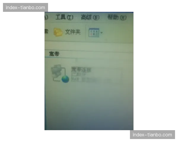比赛因现场断电短暂中断,十分钟后恢复进行 比赛因现场断电短暂中断,十分钟后恢复进行